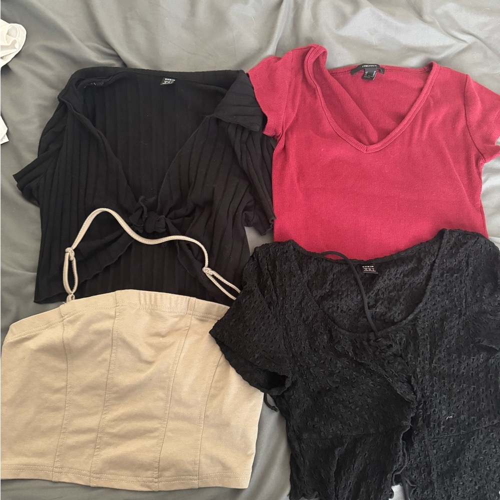 LOTE SHEIN Black, Red, and Tan Crop Tops